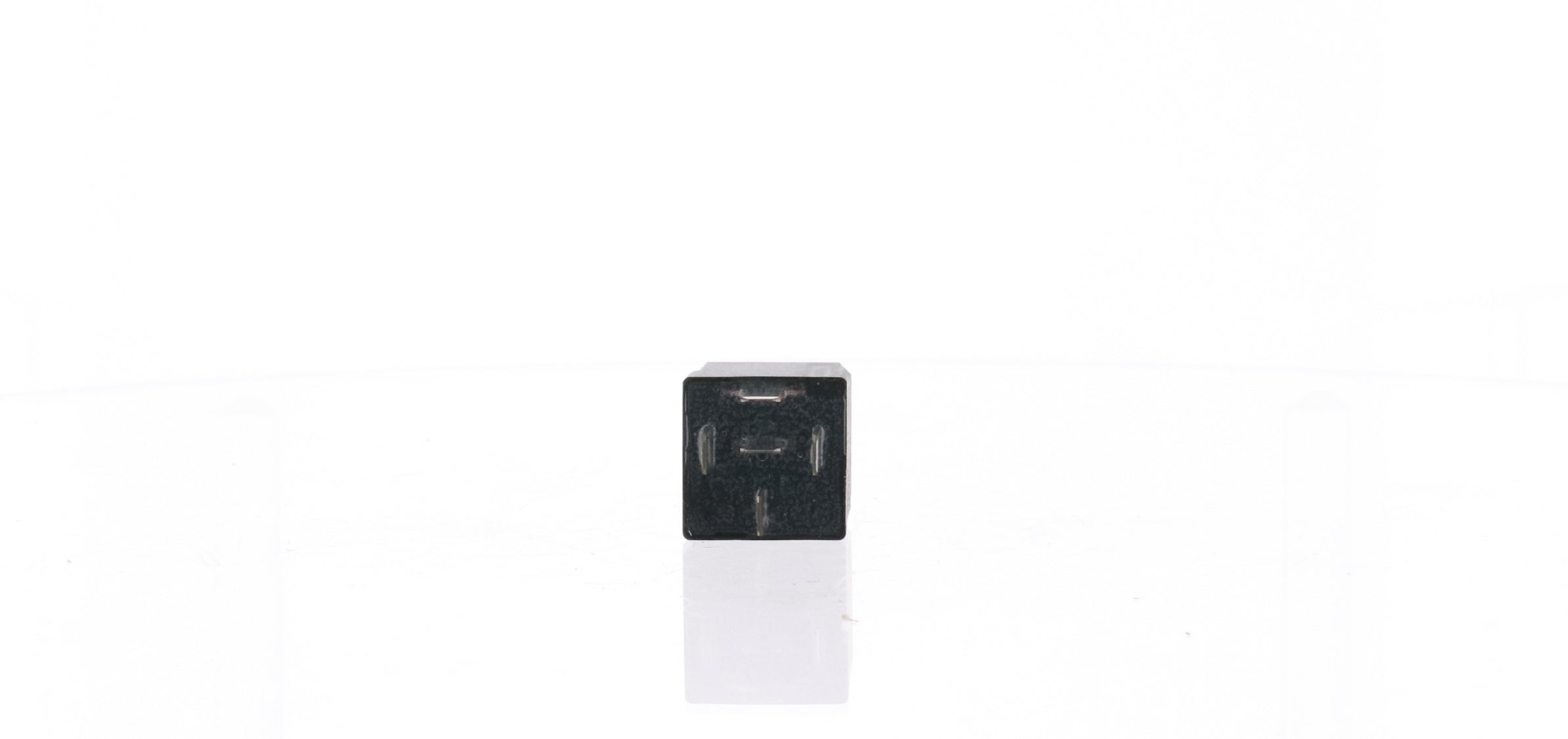ARCO NEW Original Equipment Quality Replacement Relay for Volvo Penta -R809