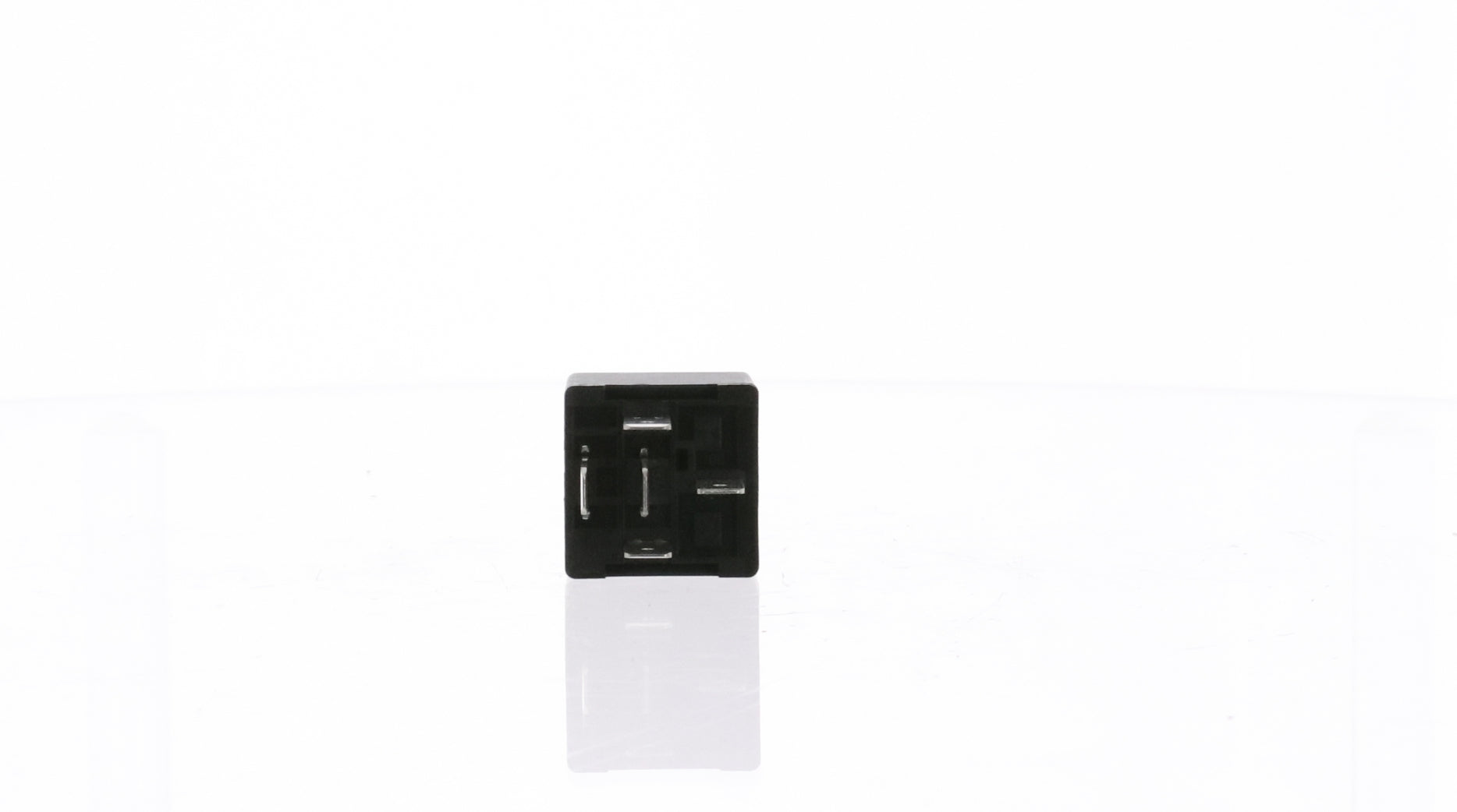ARCO NEW Original Equipment Quality Replacement Relay for Volvo Penta - R952