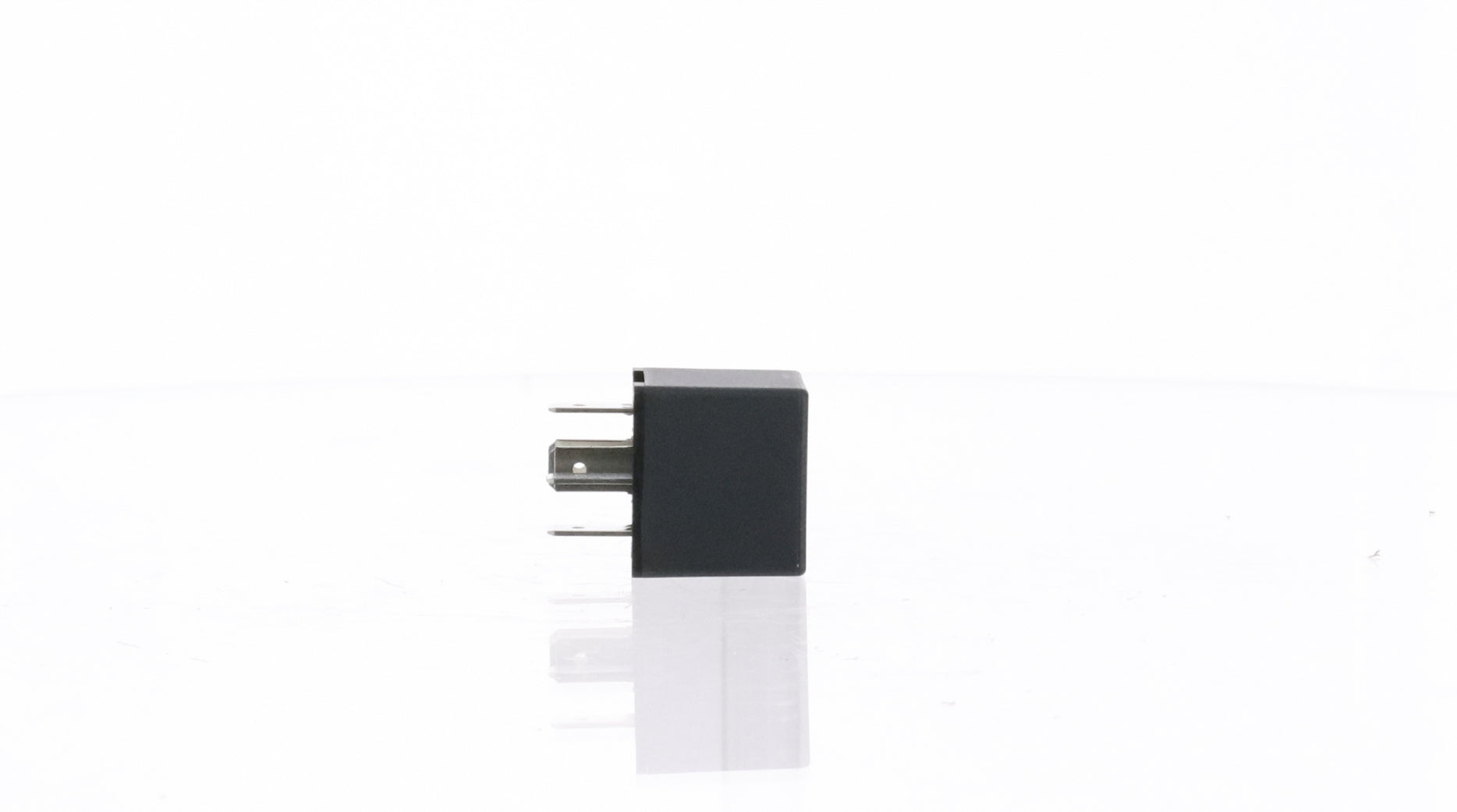 ARCO NEW Original Equipment Quality Replacement Relay for Volvo Penta - R952